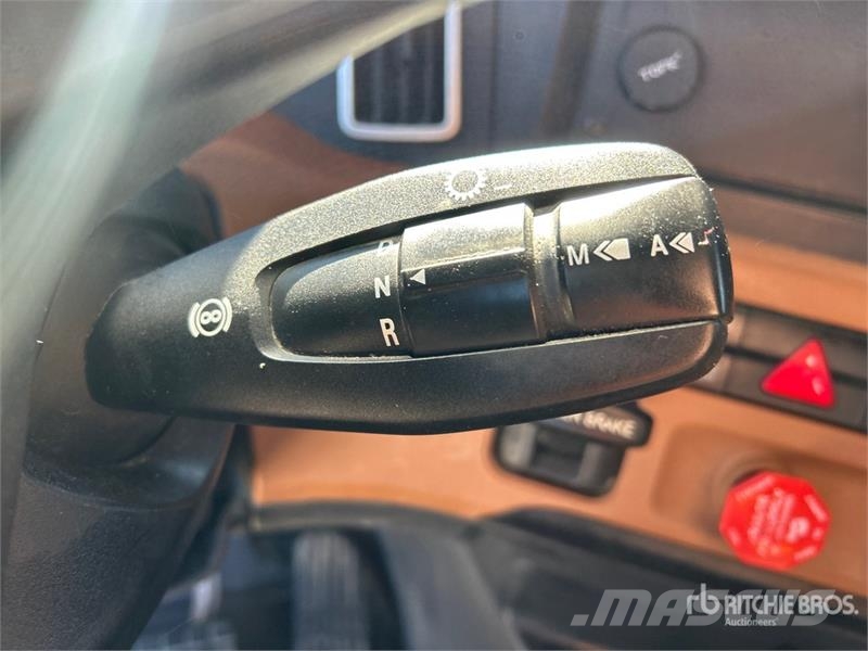 Freightliner Cascadia 126 وحدات الجر