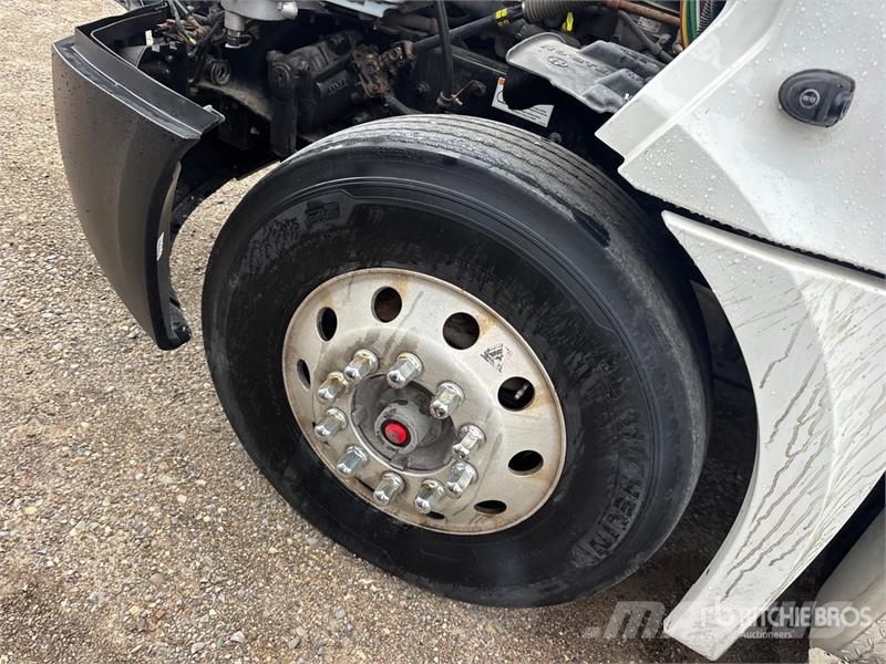 Freightliner Cascadia 126 Naudoti vilkikai