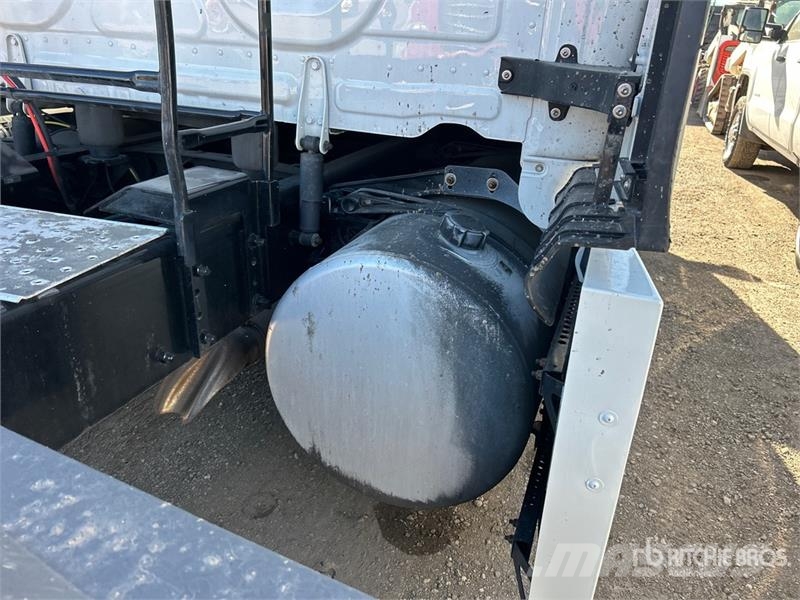 Freightliner Cascadia 126 وحدات الجر