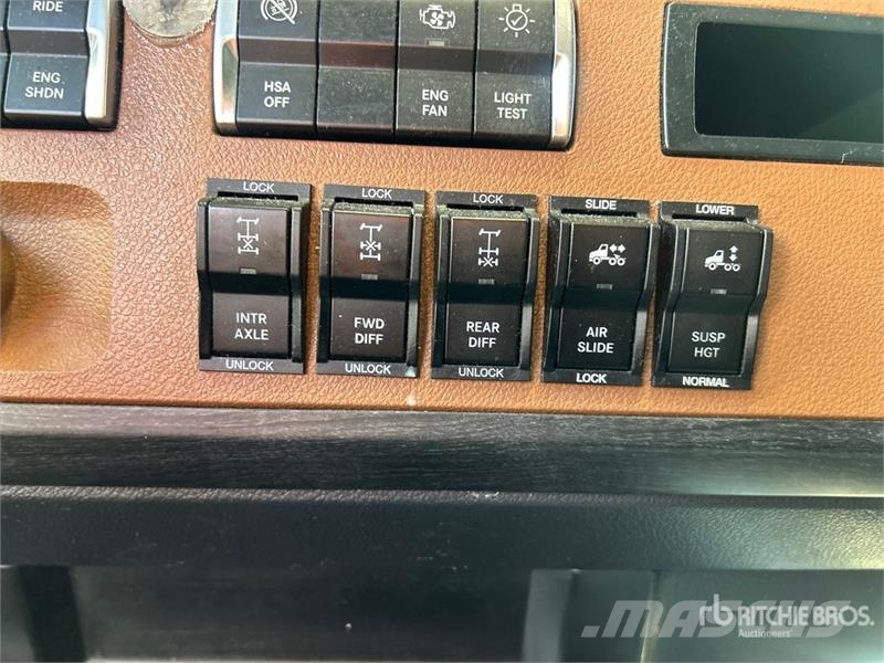 Freightliner Cascadia 126 Naudoti vilkikai