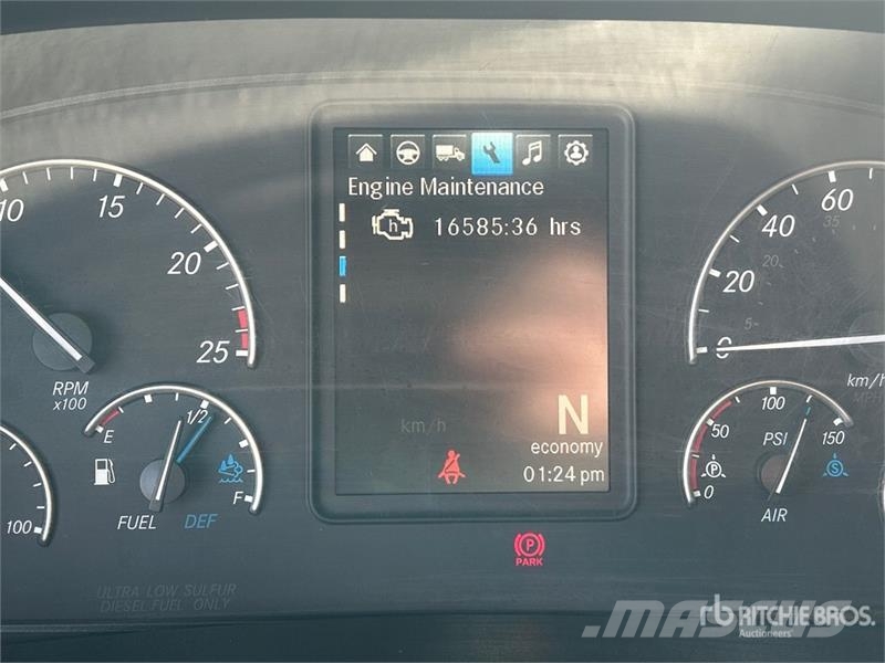 Freightliner Cascadia 126 وحدات الجر