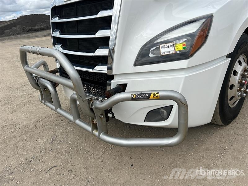 Freightliner Cascadia 126 وحدات الجر