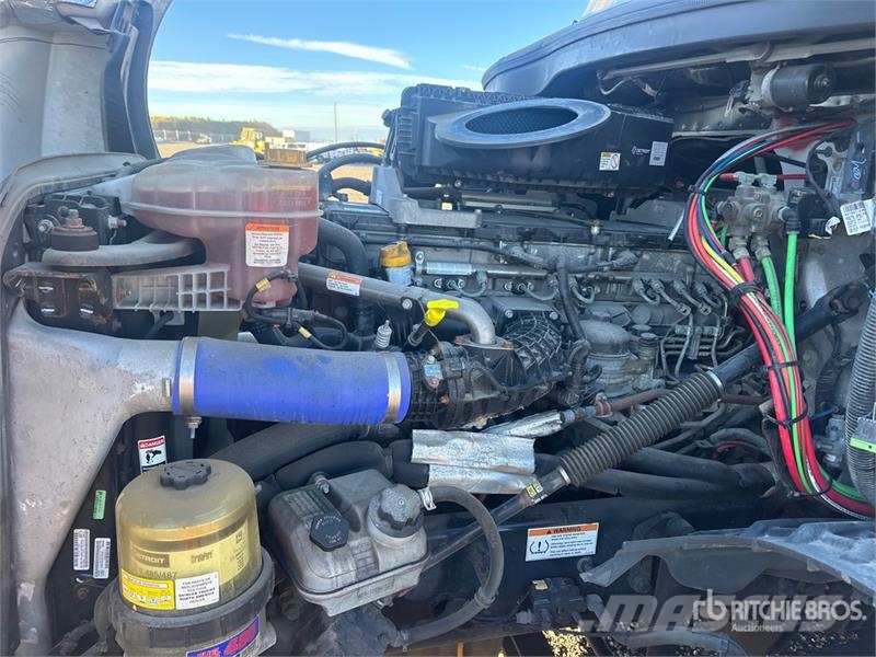 Freightliner Cascadia 126 وحدات الجر