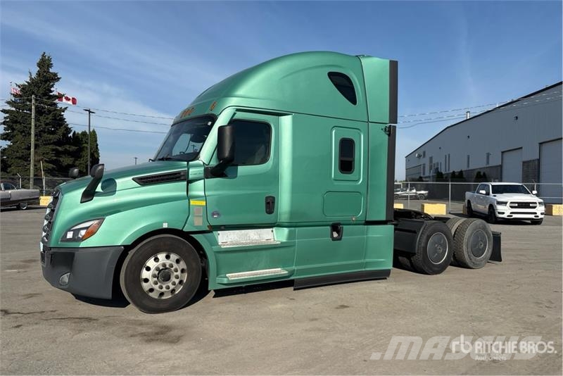 Freightliner Cascadia 126 T/A Sleeper Truck Tractor Cabezas tractoras