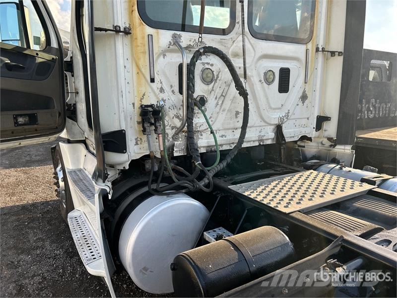 Freightliner Cascadia 125 Тягачі