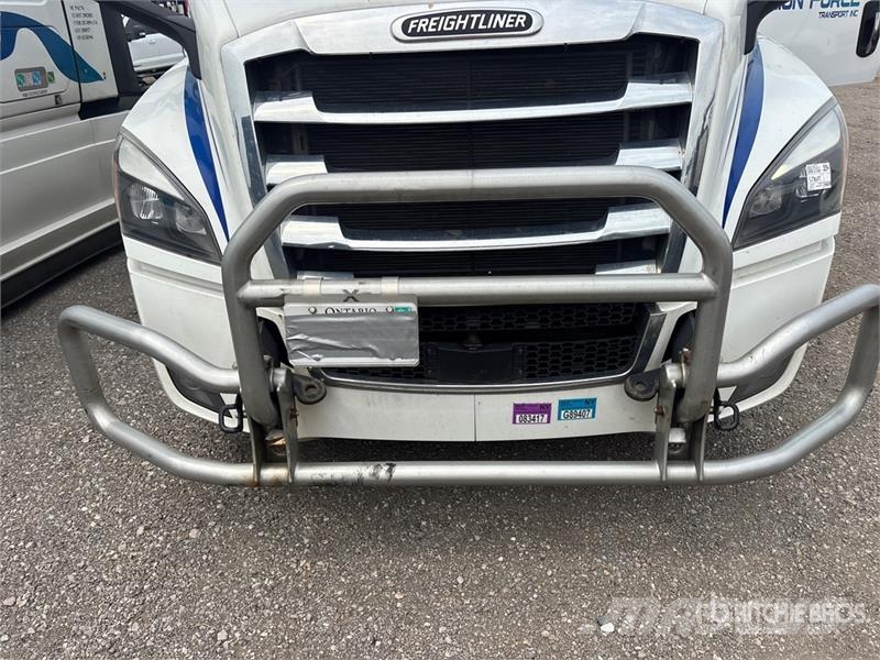Freightliner Cascadia 126 Naudoti vilkikai