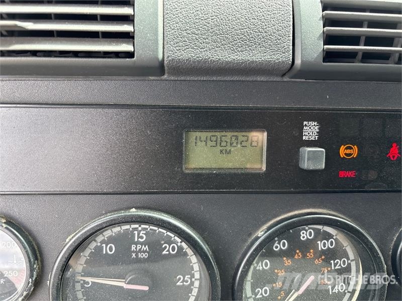 Freightliner Cascadia 125 6x4 T/A Sleeper Truck Tractor Trekkvogner