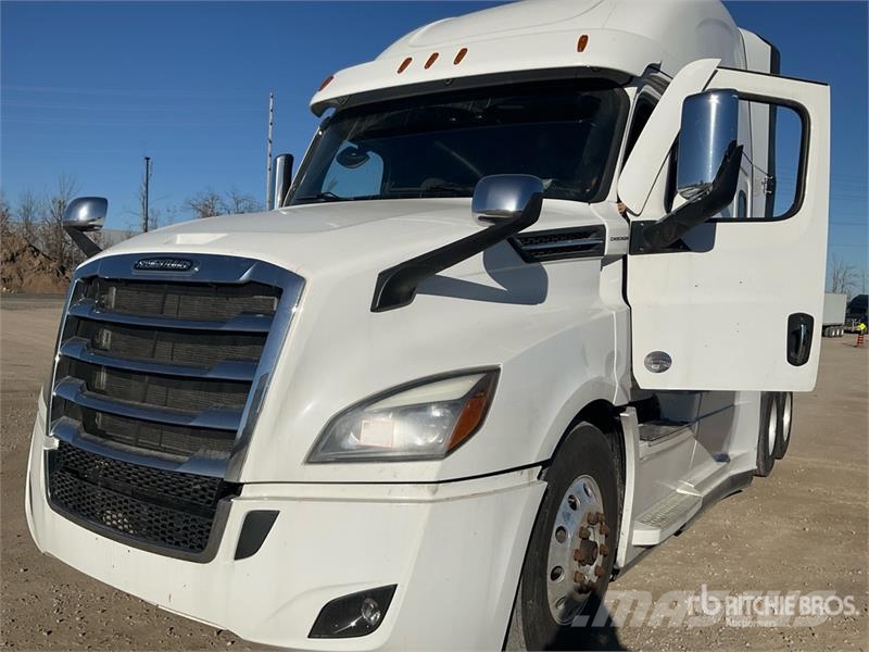 Freightliner Cascadia 126 T/A Sleeper Truck Tractor وحدات الجر