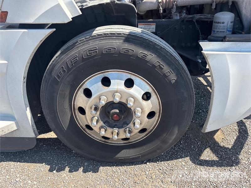 Freightliner Cascadia 126 Naudoti vilkikai