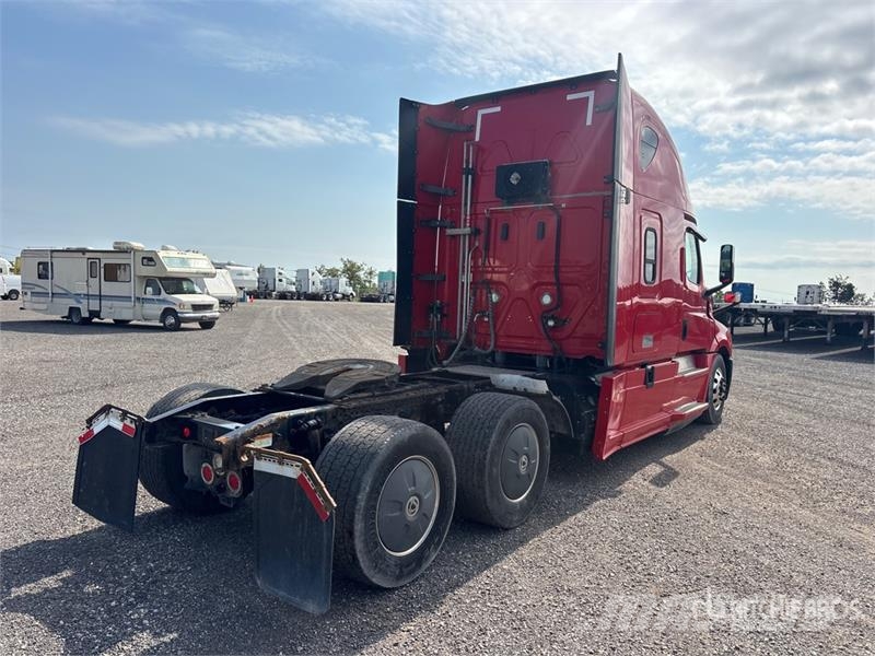 Freightliner Cascadia 126 Prime Movers