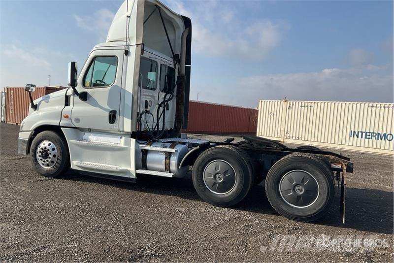 Freightliner Cascadia 125 Седельные тягачи