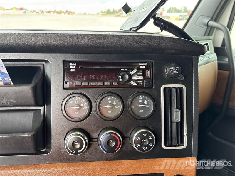 Freightliner Cascadia 126 Prime Movers