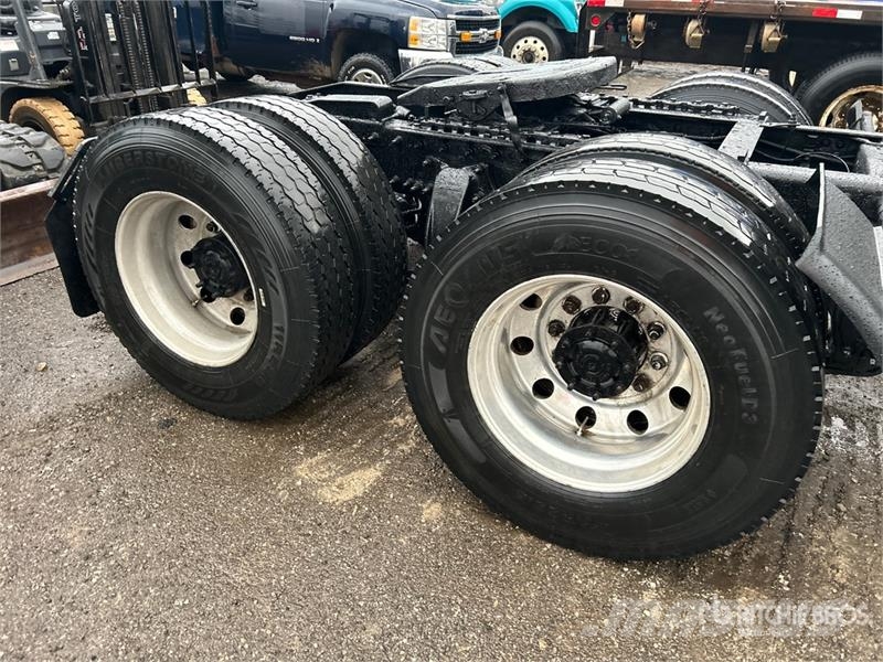Freightliner Cascadia 125 6x4 T/A Sleeper Truck Tractor Motrici e Trattori Stradali