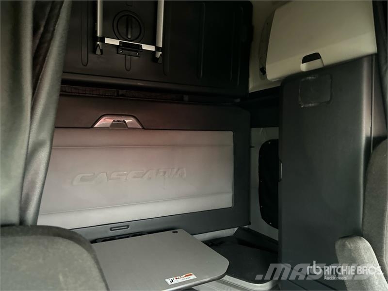 Freightliner Cascadia 126 Prime Movers