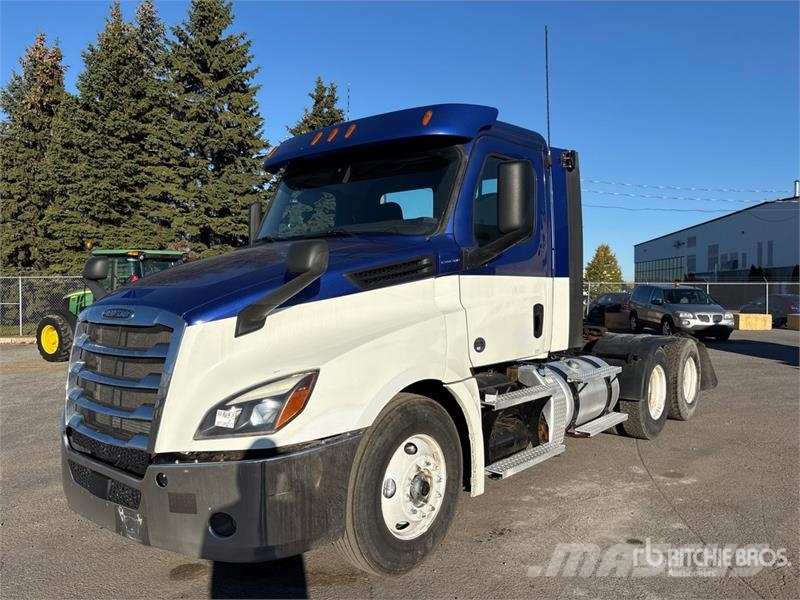 Freightliner Cascadia 126 Sadulveokid