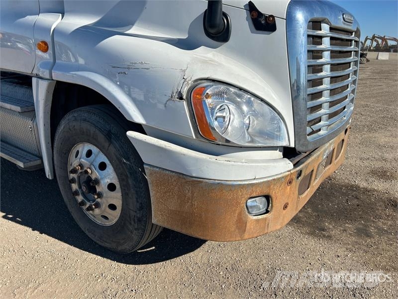 Freightliner Cascadia 125 Тягачі