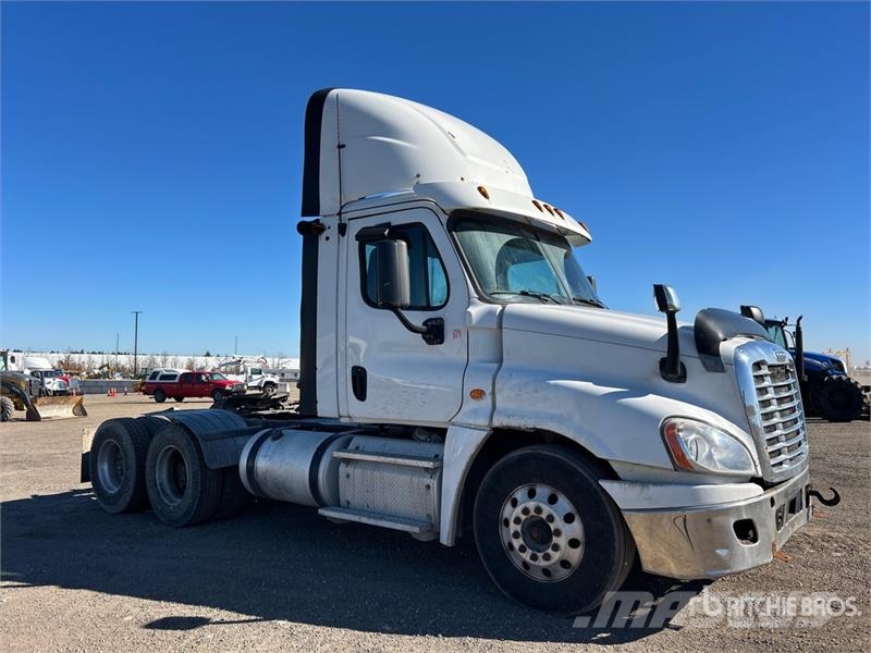 Freightliner Cascadia 125 Тягачі