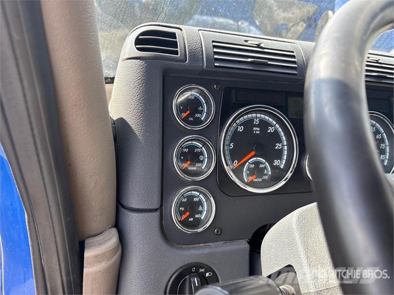 Freightliner Cascadia 125 6x4 Evolution T/A Sleeper Truck Tract Motrici e Trattori Stradali