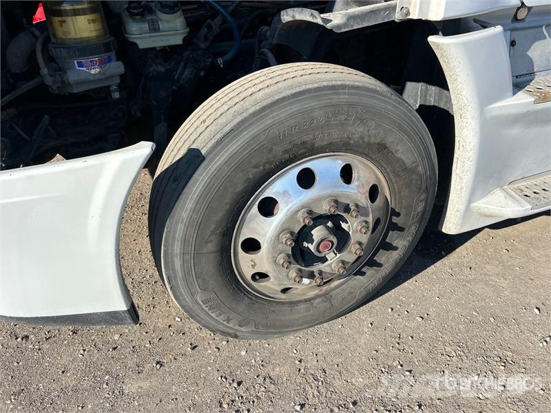 Freightliner Cascadia 125 6x4 T/A Sleeper Truck Tractor Truck Tractor Units