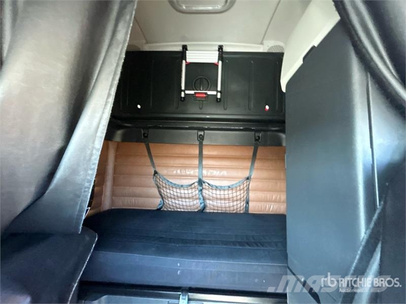 Freightliner Cascadia 126 Trekkers