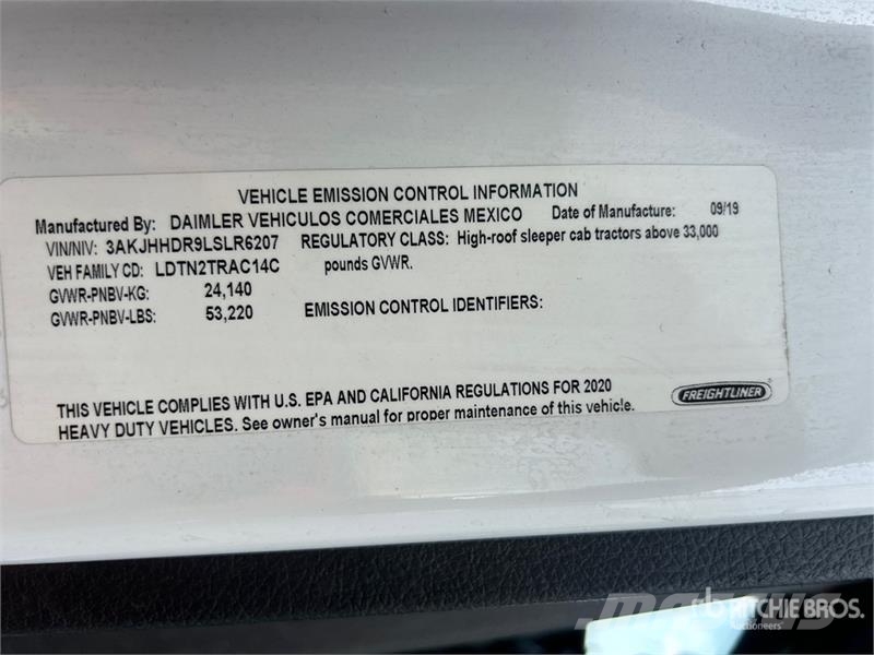 Freightliner Cascadia 126 6x4 T/A Sleeper Truck Tractor Trekkers