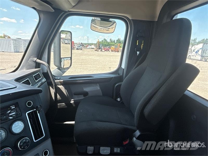 Freightliner Cascadia 126 Tractor Units