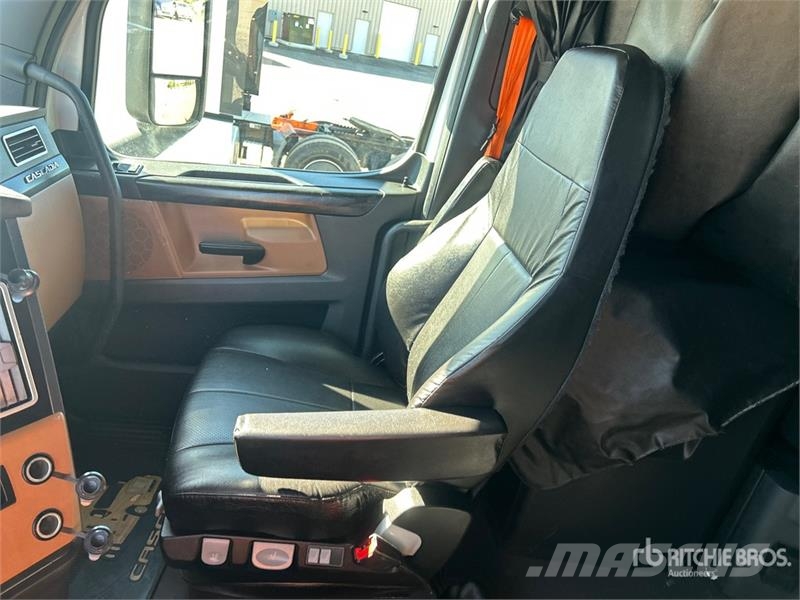 Freightliner Cascadia 126 Trekkers