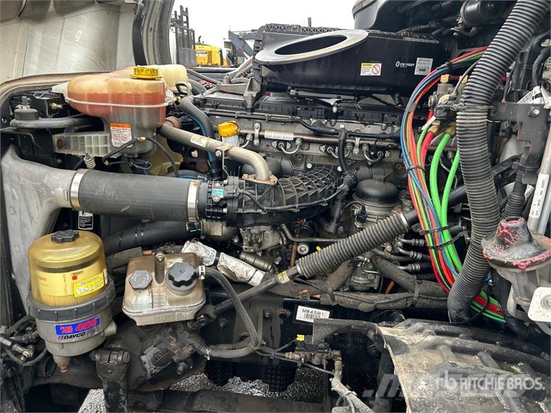 Freightliner Cascadia 126 Truck Tractor Units