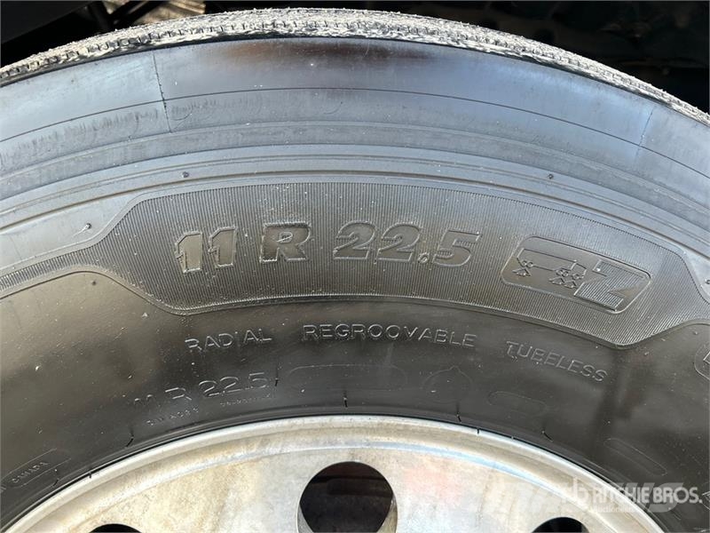 Freightliner Cascadia 126 وحدات الجر