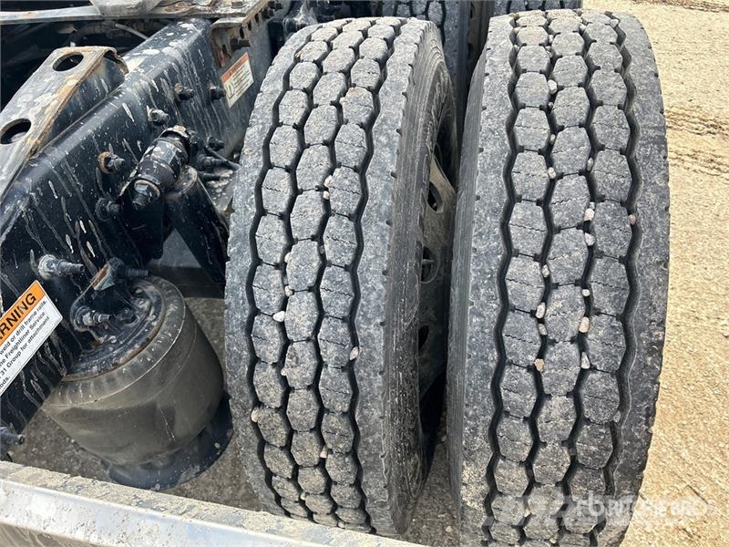 Freightliner Cascadia 126 وحدات الجر