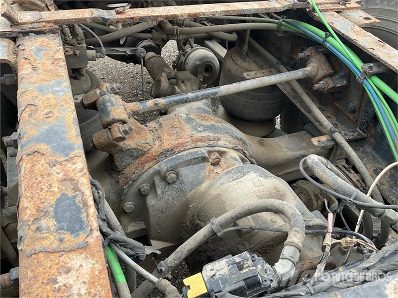 Freightliner Cascadia 126 6x4 T/A Sleeper Truck Tractor Motrici e Trattori Stradali