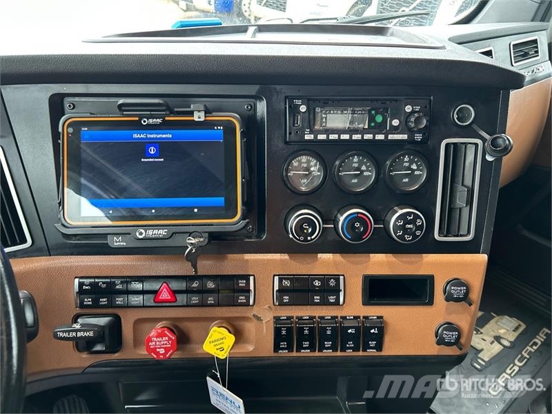 Freightliner Cascadia 126 وحدات الجر