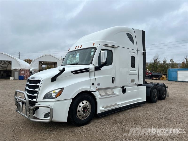 Freightliner Cascadia 126 Truck Tractor Units