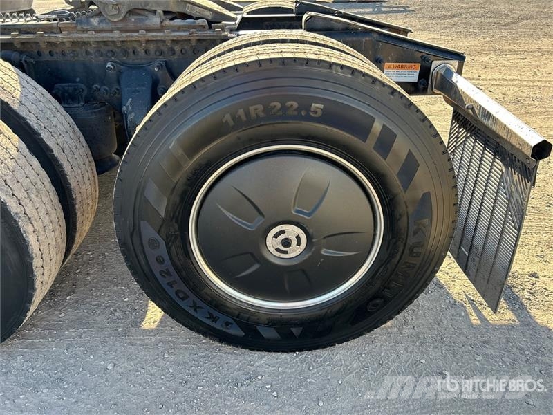 Freightliner Cascadia 126 وحدات الجر