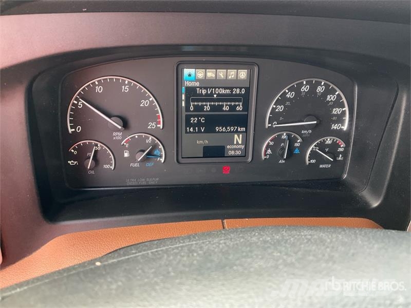Freightliner Cascadia 126 Vetopöytäautot