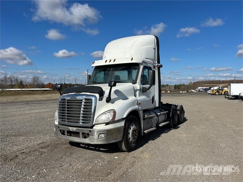 Freightliner Cascadia 125 وحدات الجر