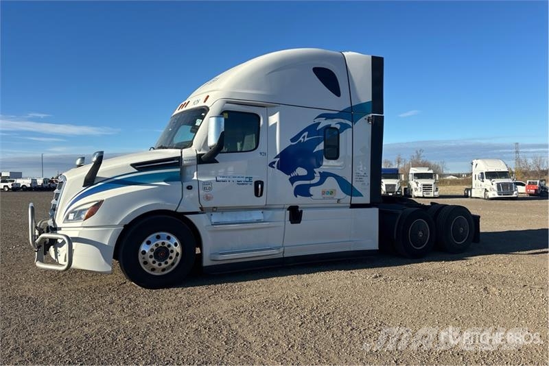 Freightliner Cascadia 126 وحدات الجر