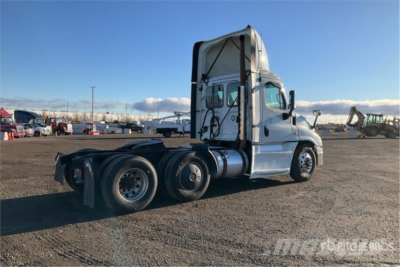 Freightliner Cascadia 125 Nyergesvontatók