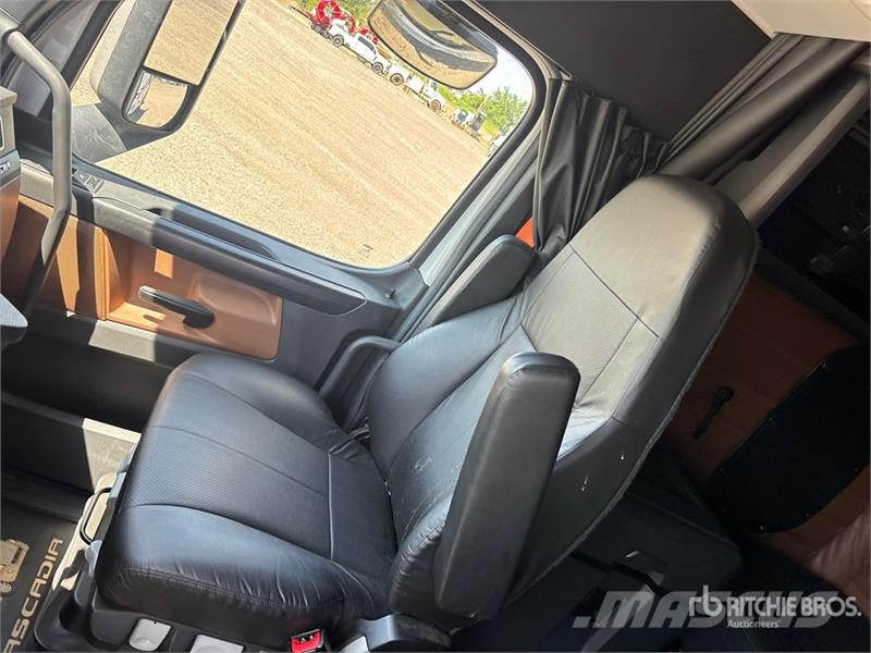 Freightliner Cascadia 126 Tractores (camiões)