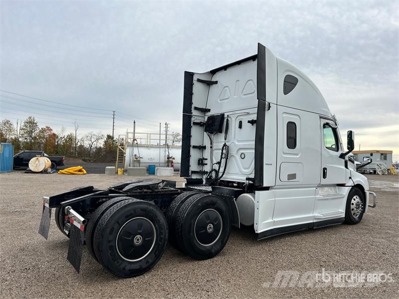 Freightliner Cascadia 126 وحدات الجر