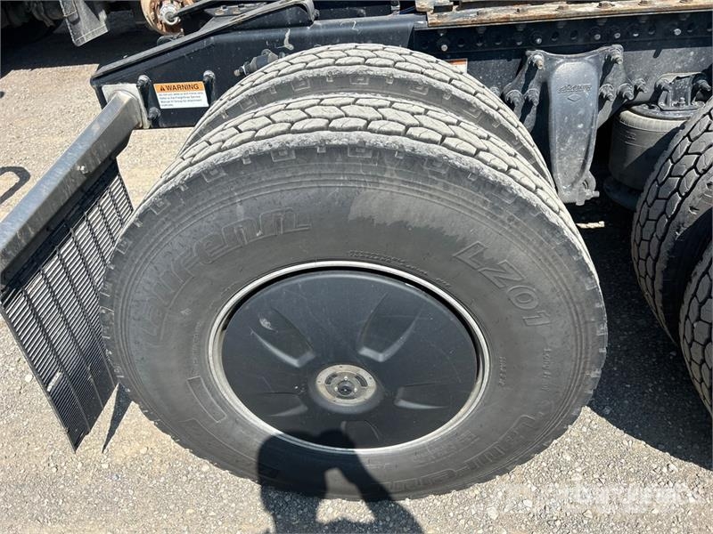 Freightliner Cascadia 126 Naudoti vilkikai