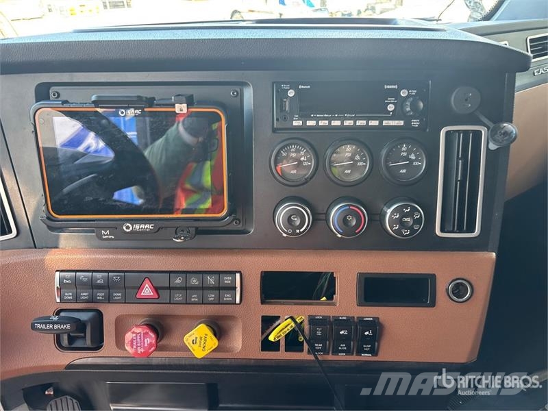 Freightliner Cascadia 126 Naudoti vilkikai