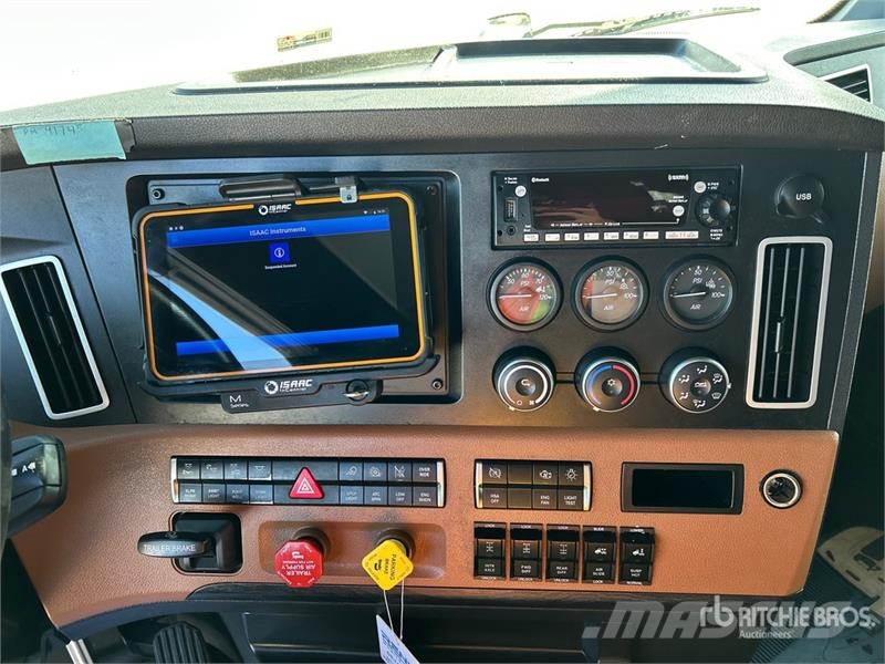 Freightliner Cascadia 126 وحدات الجر
