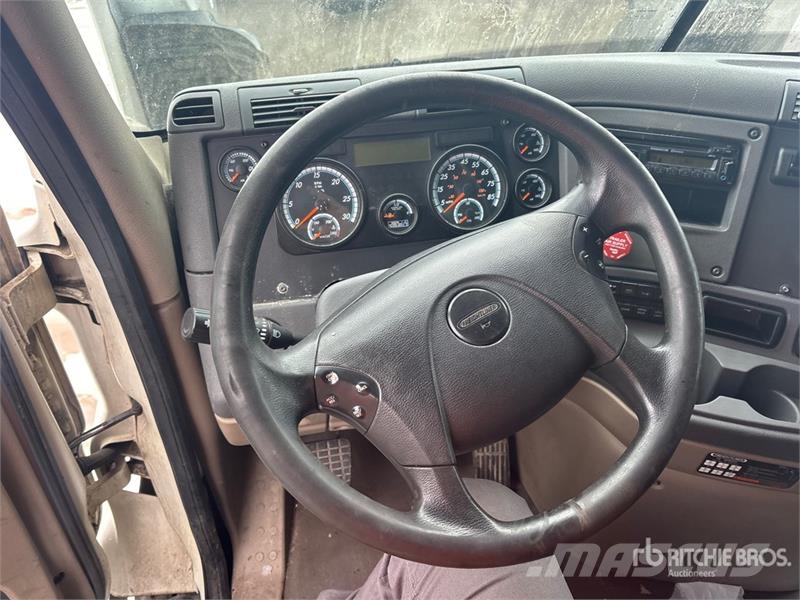 Freightliner Cascadia 113 Prime Movers