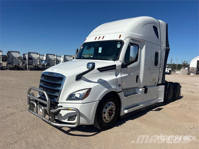 Freightliner Cascadia 126 Trekkers