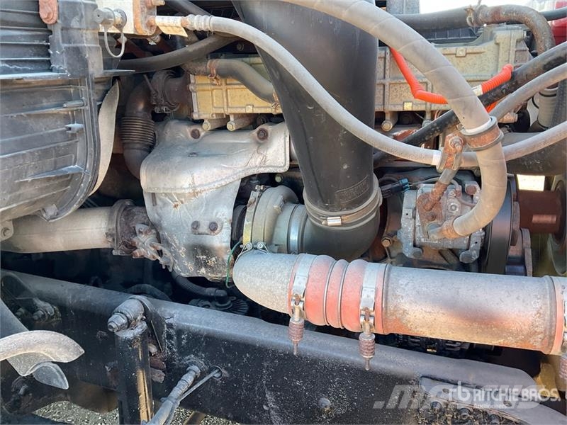 Freightliner Cascadia 125 6x4 T/A Sleeper Truck Tractor Sattelzugmaschinen