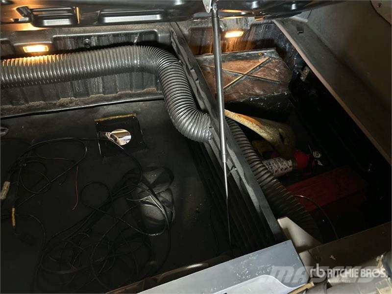 Freightliner Cascadia 125 6x4 T/A Sleeper Truck Tractor Седельные тягачи