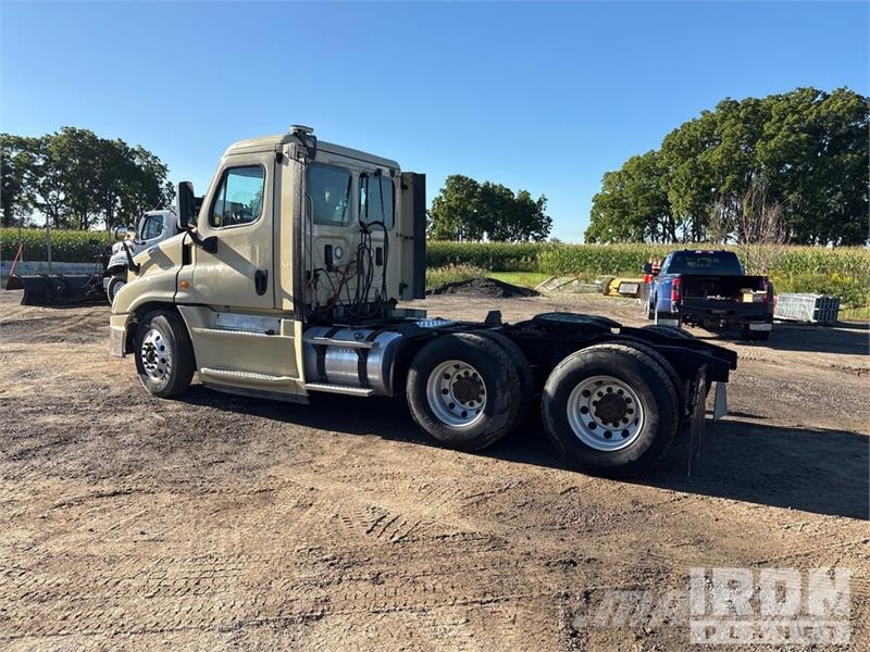 Freightliner Cascadia 125 Naudoti vilkikai