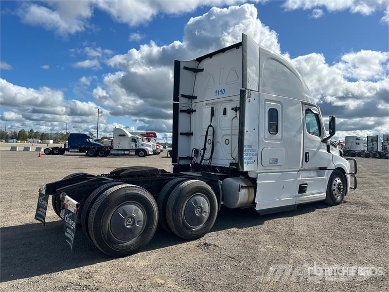 Freightliner Cascadia 126 6x4 T/A Sleeper Truck Tractor Trækkere