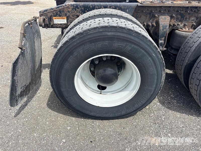 Freightliner Cascadia 125 6x4 T/A Sleeper Truck Tractor Motrici e Trattori Stradali